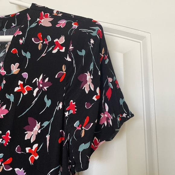 SOLD Madewell V-Neck Button-Front Mini Dress in Drifting Flowers - Picture 3 of 7